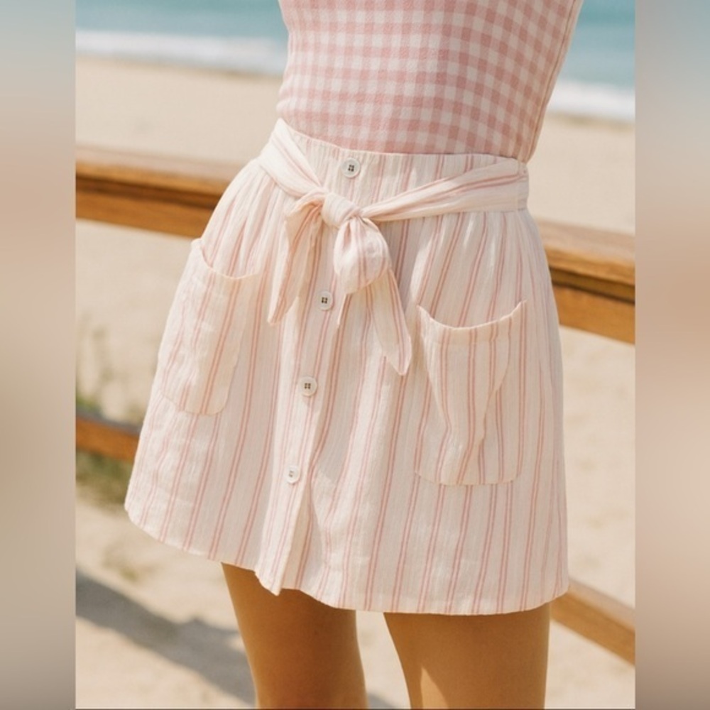 Moon River Urban Outfitters Women's White Striped Tie Front Skort NWOT S #1798